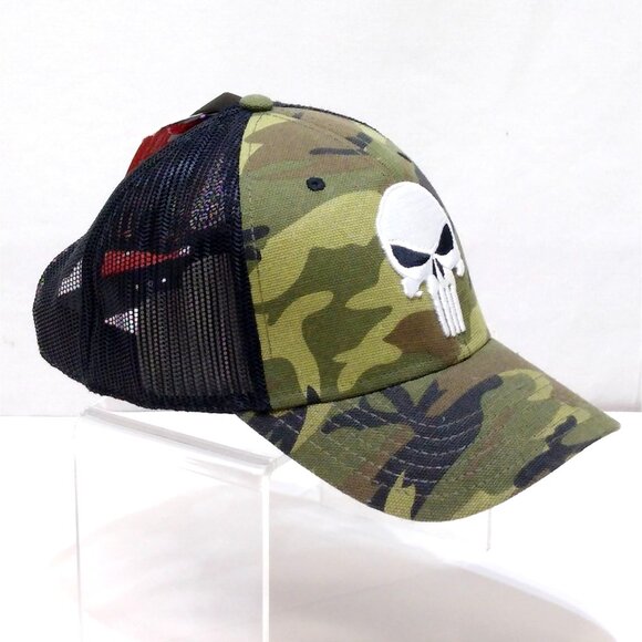 Marvel Punisher Camouflage Mesh Truckr Cap Bioworld Comic Skull Logo VINTAGE NWT - Picture 1 of 12